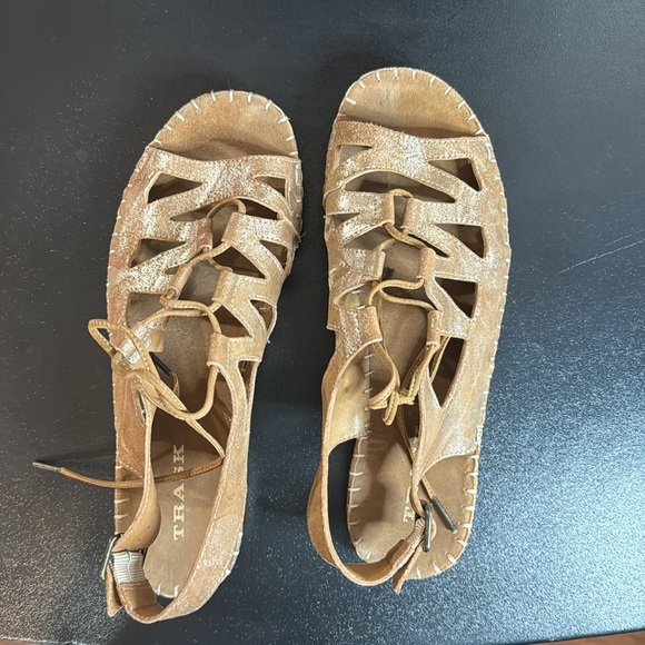 TRASK Gold Shimmer Lace Up Sandals Ankle Straps Size 9.5 - Picture 2 of 8